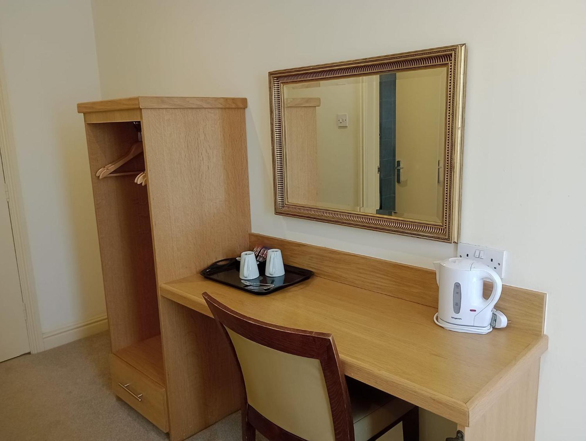 Wakefield Limes Lodge מראה חיצוני תמונה