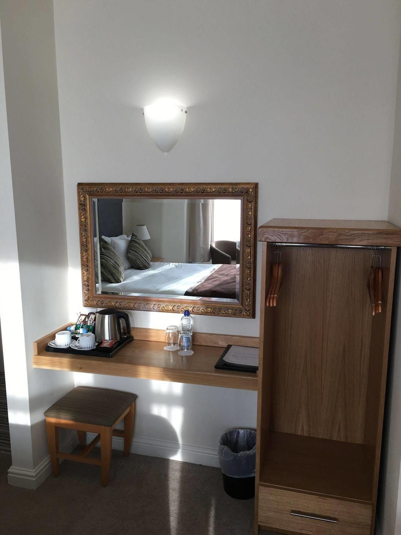 Wakefield Limes Lodge מראה חיצוני תמונה